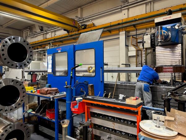 Fahrständerfräsmaschine