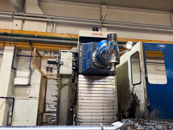 Fahrständerfräsmaschine