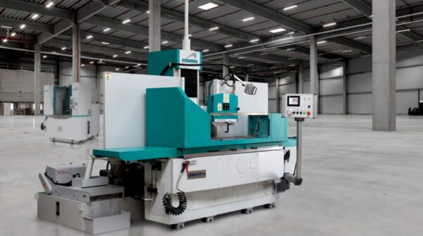 Präzisions - Flächenschleifmaschine: COSMOS E 1050-NC