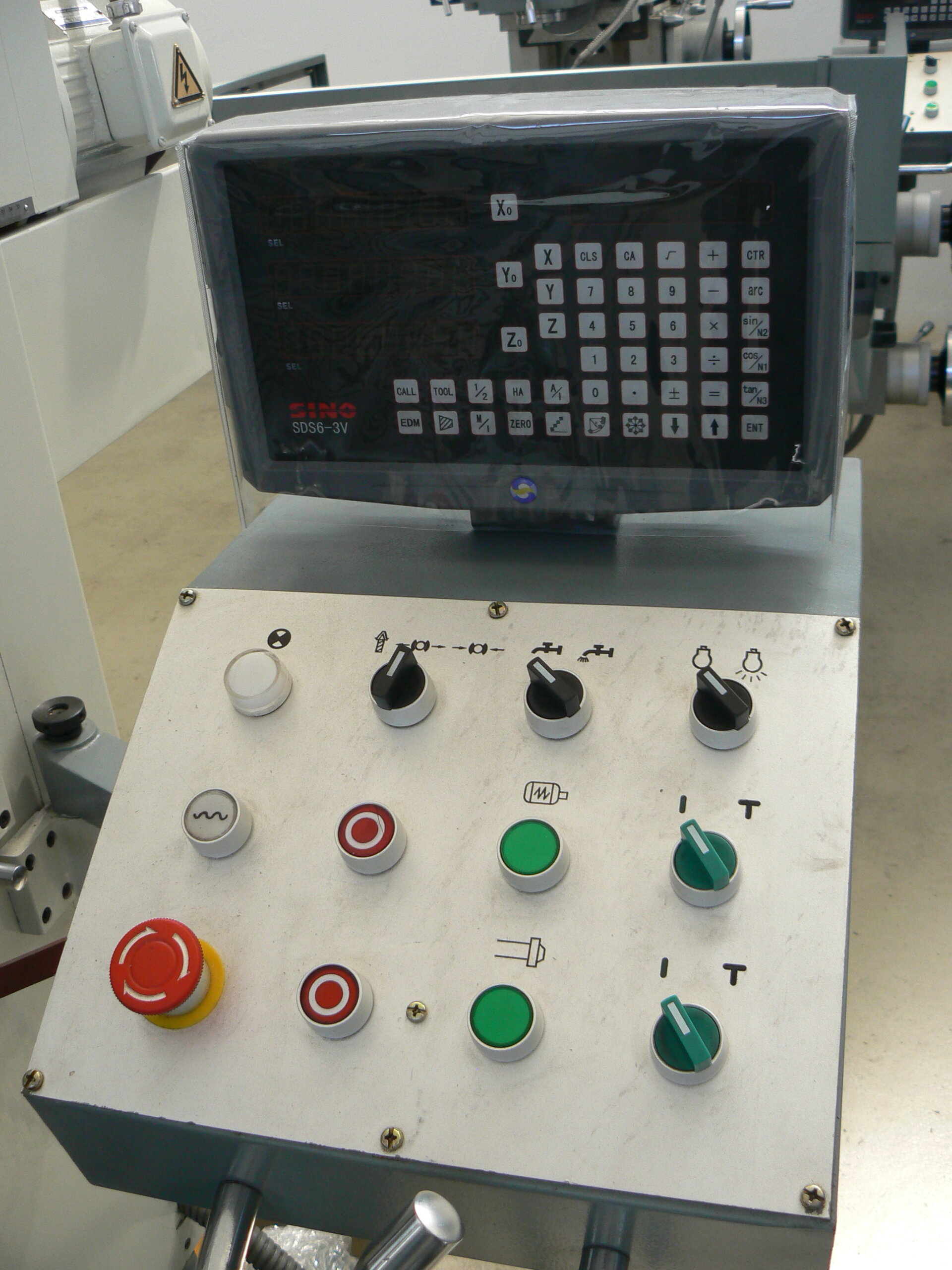 Werkzeugfräsmaschine J&W GJ 8140K - Image 2