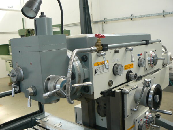 Werkzeugfräsmaschine J&W GJ 8140K