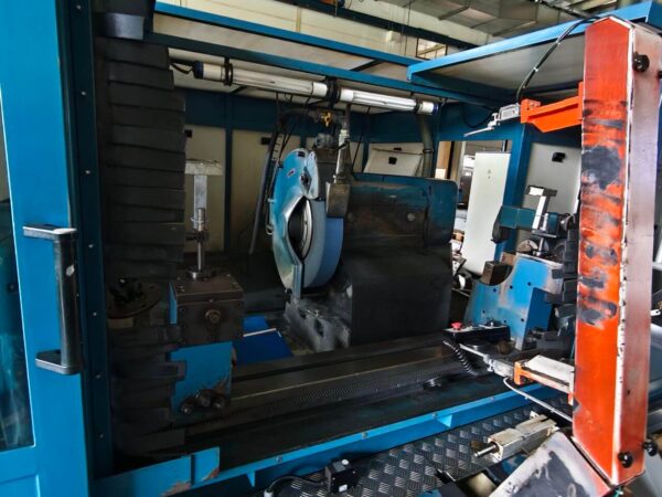 Gebrauchte Rundschleifmaschine TOS HOL-MONTA UB 63/750/2000