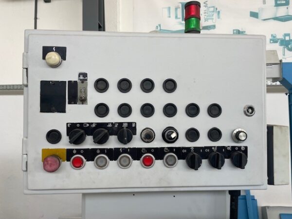 Überholte Rundschleifmaschine KARSTENS KC-AU 2000