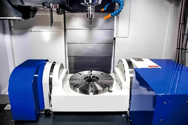 5-Achs-Bearbeitungszentrum Tongtai CT 350 5x – Gesamtansicht