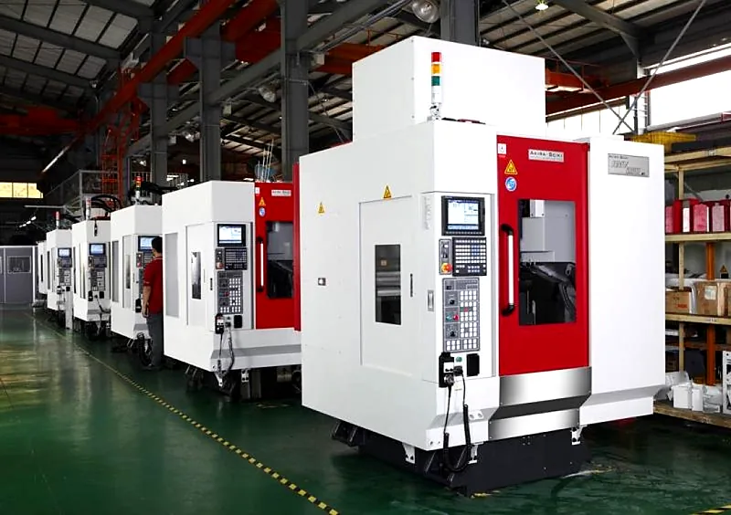 Neues CNC Bearbeitungszentrum (4+1): AKIRA SEIKI RMV250RT – Hauptbild