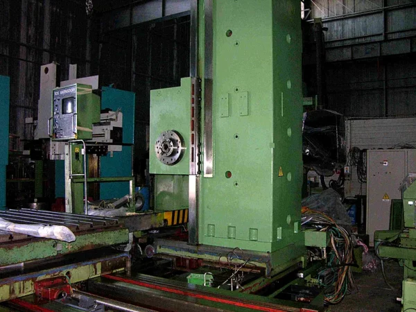 Gebrauchtes Tischbohrwerk TOS WHN 13.8 – Bedienpult