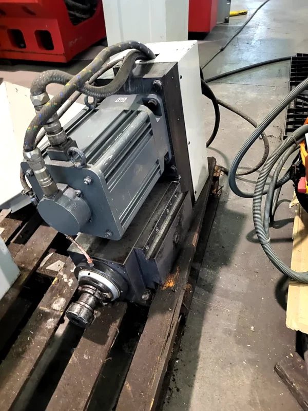 CNC Drehmaschine CSF TRA 550 x 8000 CNC FAGOR 8055 – Seitenansicht