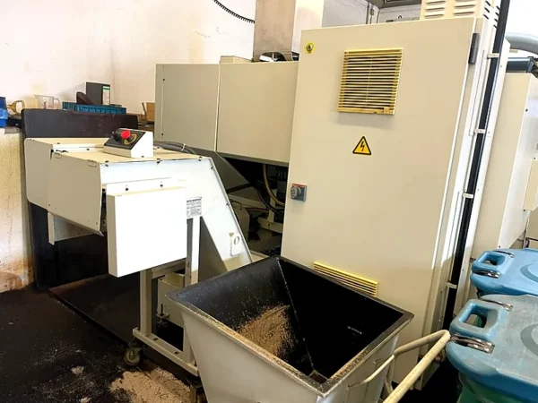 Gebrauchte CNC Drehmaschine Saeilo LT-12 – Frontansicht