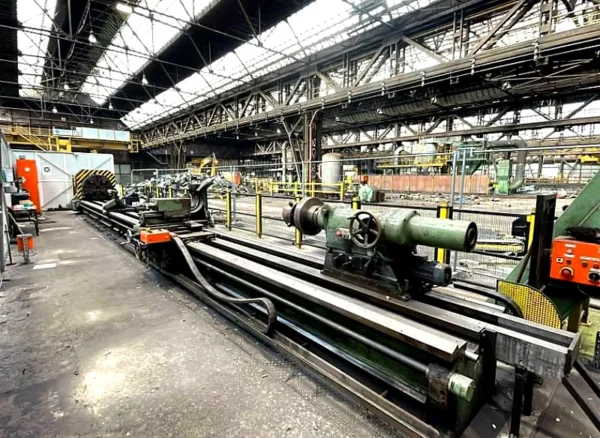 gebrauchte Drehbank WOHLENBERG E 1000 B (620x13000) – Hauptbild