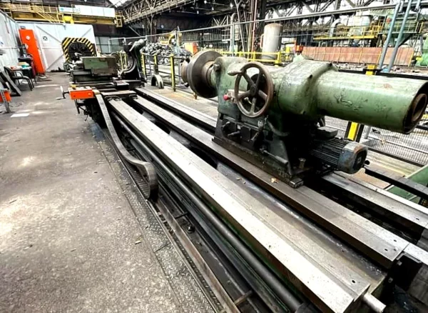 gebrauchte Drehbank WOHLENBERG E 1000 B (620x13000) – Rueckansicht