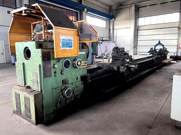 gebrauchte Drehbank RIVOL RP 700 x 12000 – Spindel