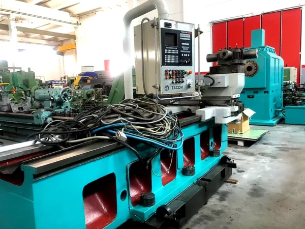 CNC Plandrehmaschine Tacchi CTU 2000 – Reitstock