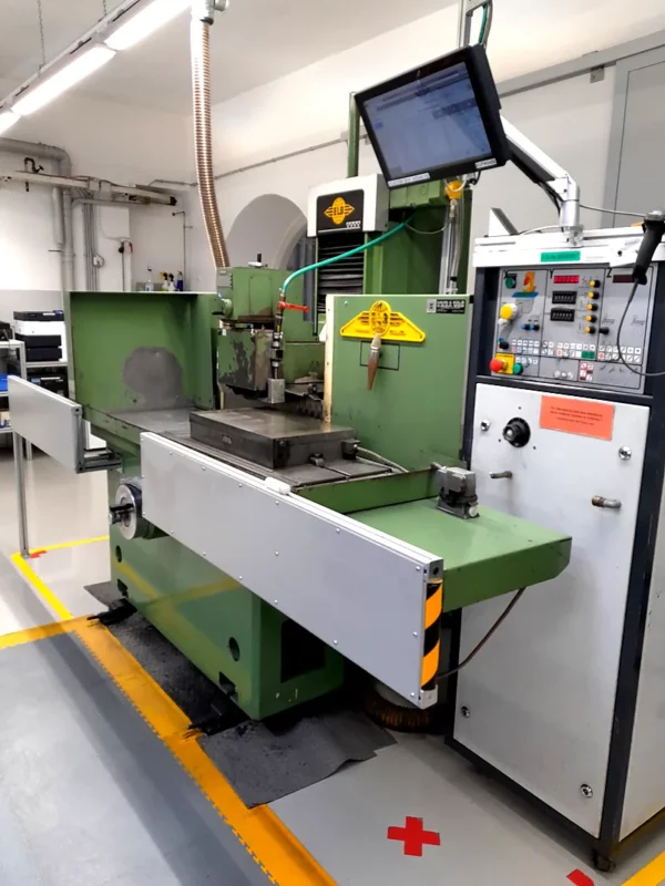 Gebrauchte Flachschleifmaschine ELB Orion 635 ND – Schleiftisch