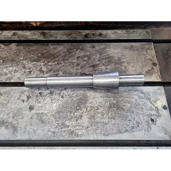 Gebrauchte Flachschleifmaschine TOS BRH 50 – Bedienpult