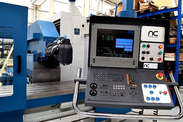 Überholte Bettfräsmaschine CORREA CF17D – Reitstock