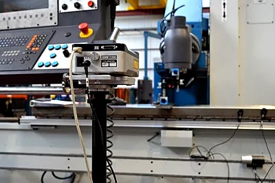 CNC Bettfräsmaschine gebraucht: CORREA CF22/25-Plus – Frontansicht