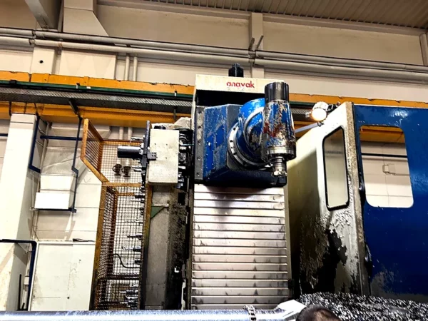 Fahrständerfräsmaschine – Detailansicht