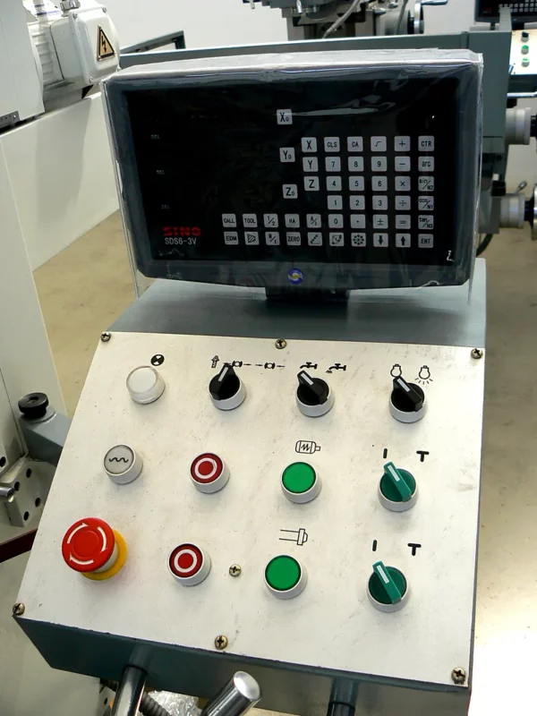 Werkzeugfräsmaschine J&W GJ 8140K – Gesamtansicht