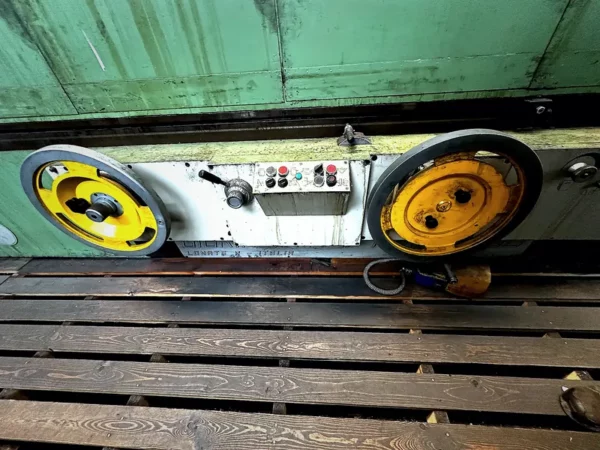 Rundschleifmaschine Gioria Rus 4000 Werkzeugaufnahme 7