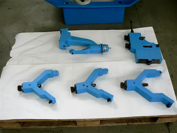 Überholte Rundschleifmaschine KARSTENS KC-AU 2000 – Fuehrungsbahn