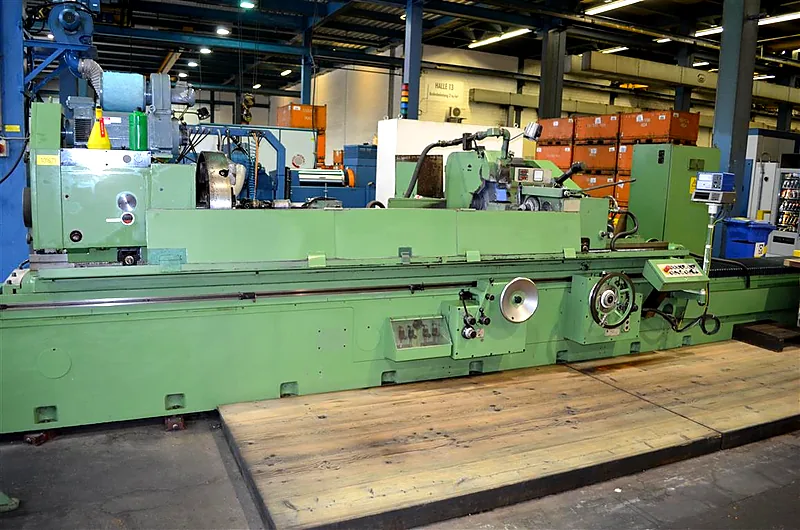 Gebrauchte Rundschleifmaschine KIKINDA AFE 630x3.000 – Hauptbild